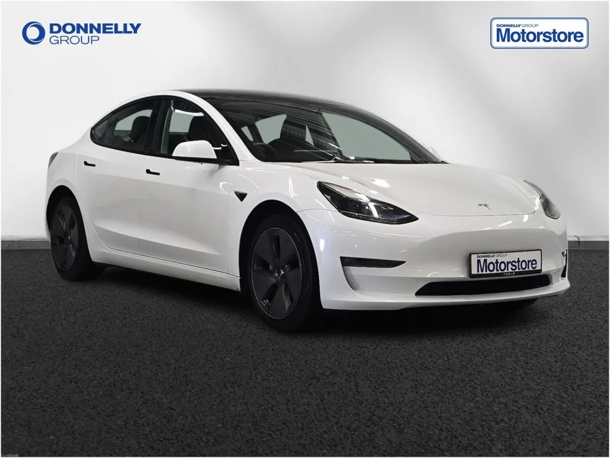 Tesla Model 3 Saloon Long Range - Image 1