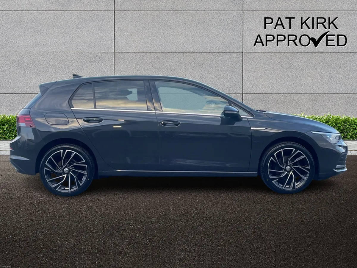 Volkswagen Golf Diesel Hatchback Style - Image 3