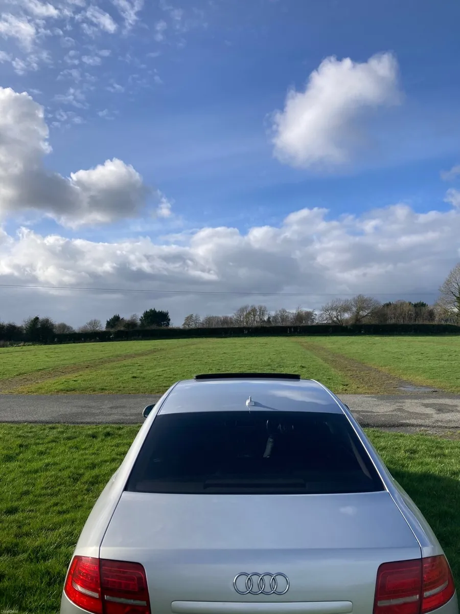 Audi A8 2008 - Image 4