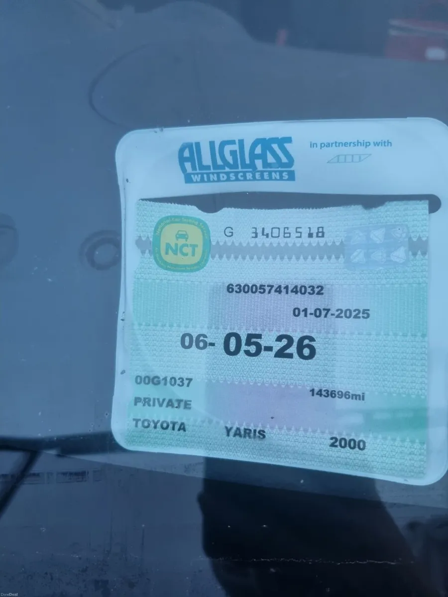 Toyota Yaris 2000 - Image 1