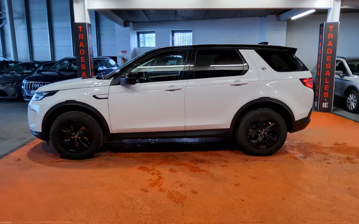 Land Rover Discovery Sport 2020 - Image 4