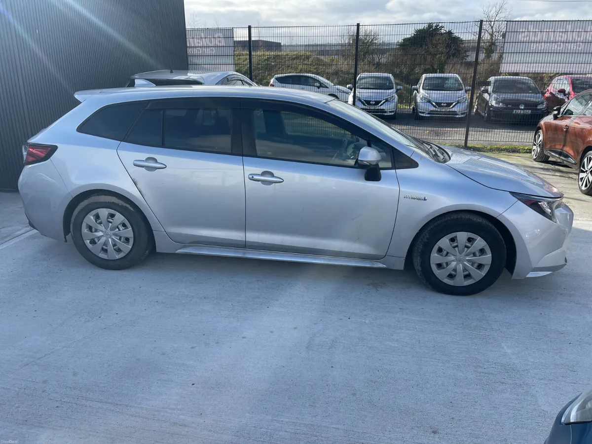 202 Toyota Corolla Hybrid 1.8 Automatic Touring - Image 3