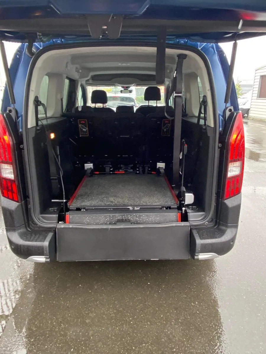 Wheelchair Accessible Peugeot Rifter Horizon 2023 - Image 5