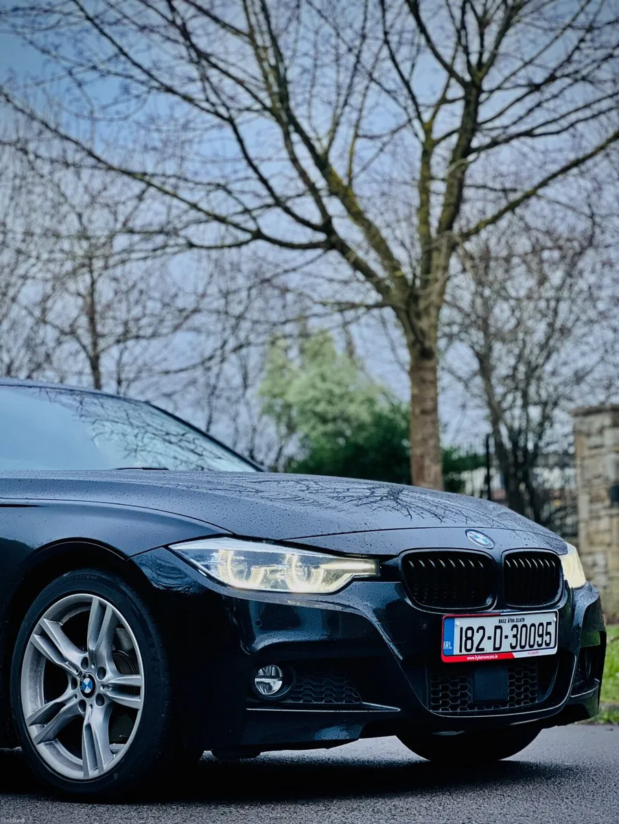 BMW 3-Series 2018 - Image 2