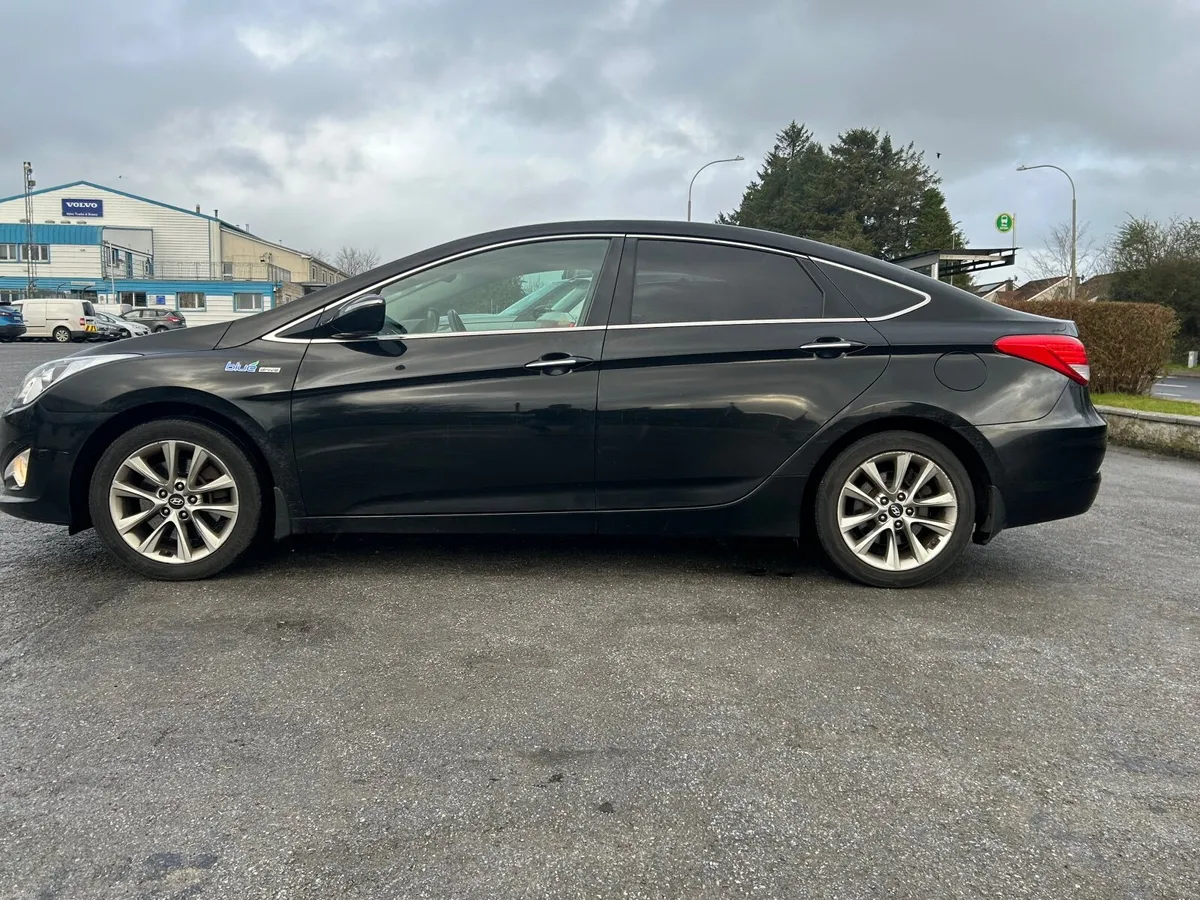 Hyundai i40 2015 1.7 Executive - Image 2