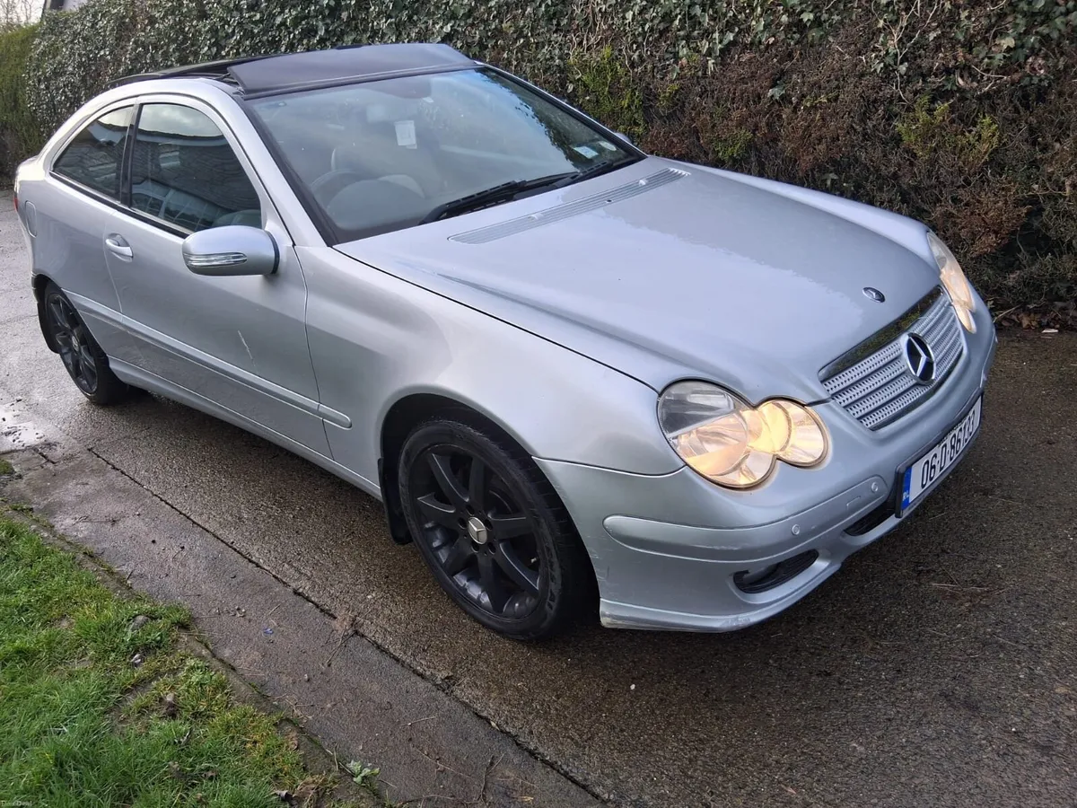 Mercedes Benz Coupe Auto - Image 4