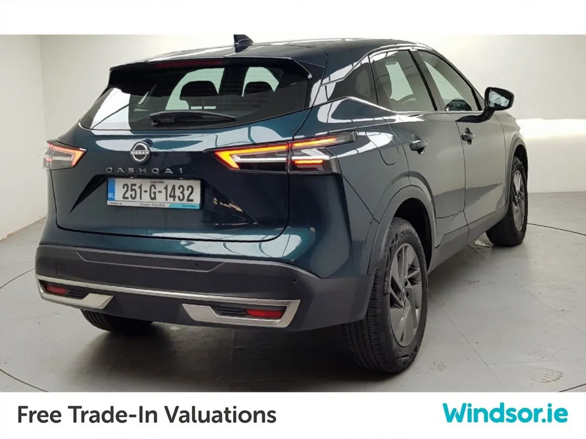Nissan Qashqai 1.3 PET MILD HYBRID SV - Image 4
