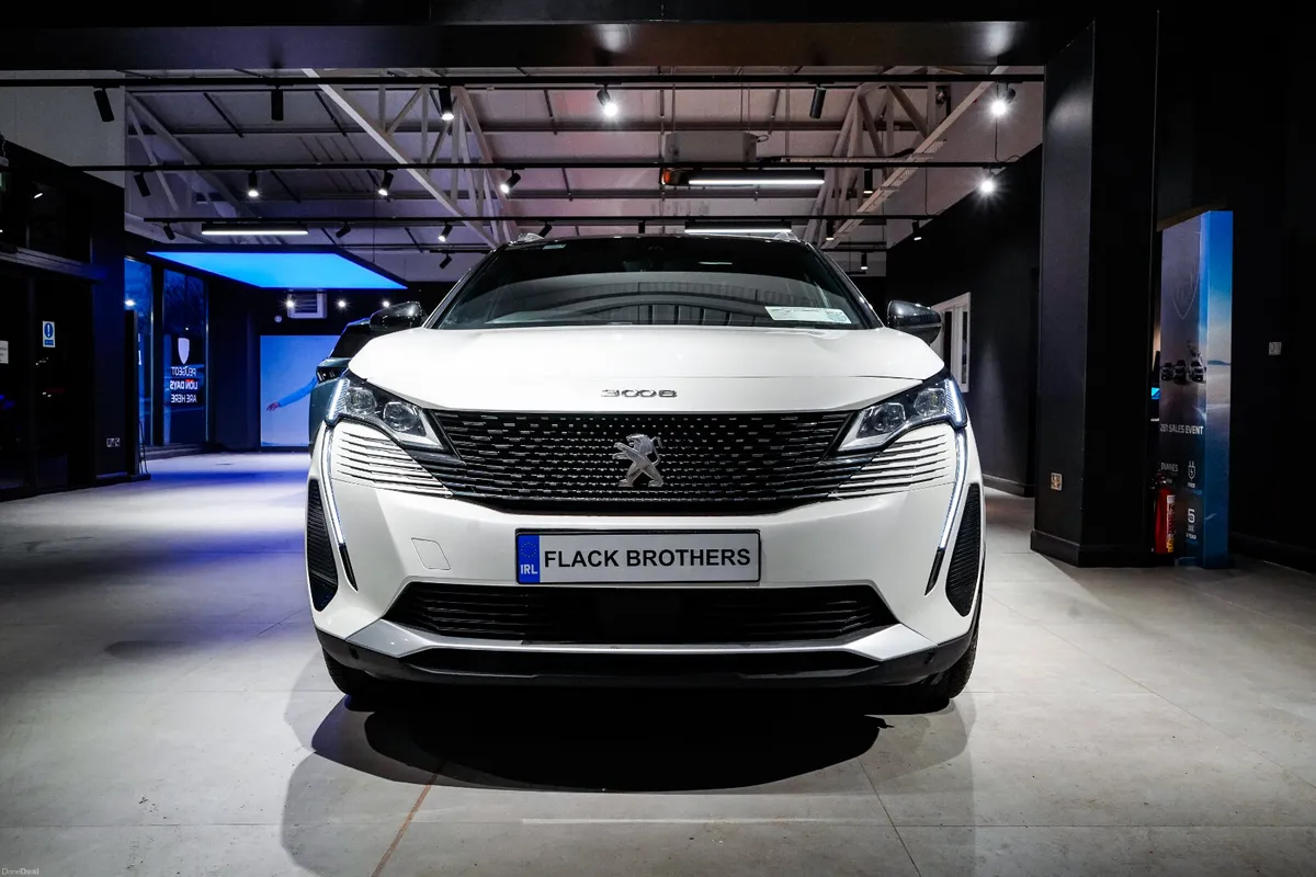 2021 Peugeot 3008 GT 1.2 PureTech 130bhp - Image 3