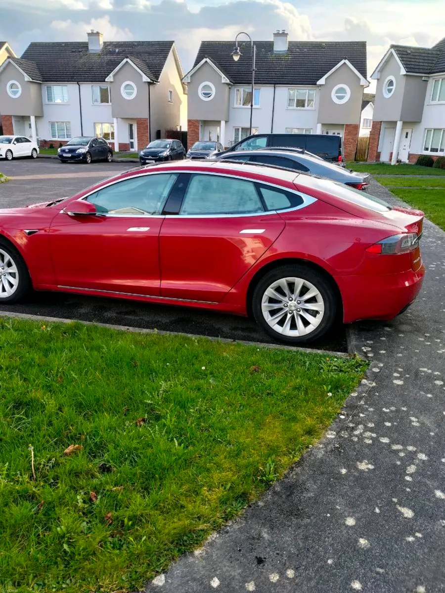 Tesla Model S - Image 4