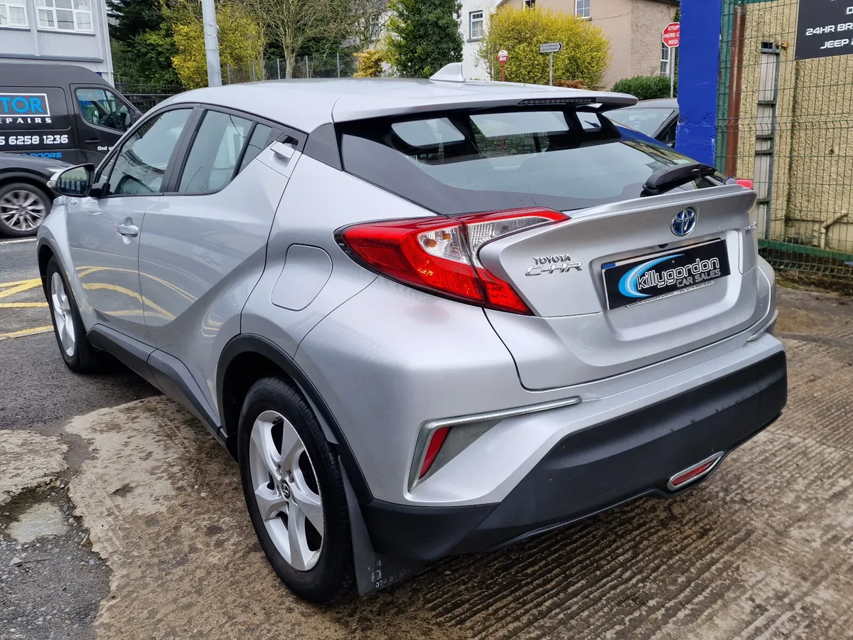 Toyota C-HR 1.8 Hybrid Luna - Image 3