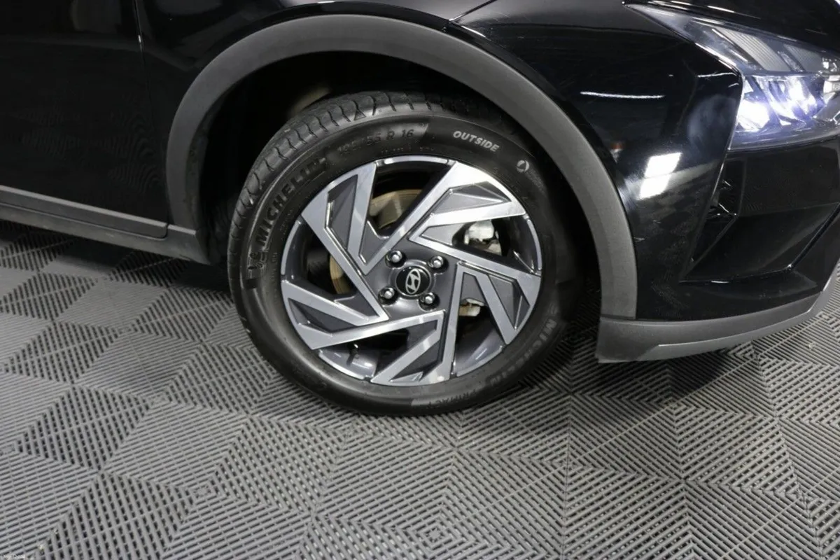 Hyundai Bayon EXECUTIVE 1.2L PETROL ESTATE - Image 3