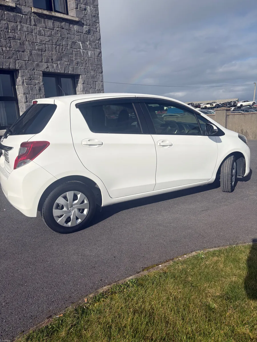 Toyota Vitz 2015 - Image 4