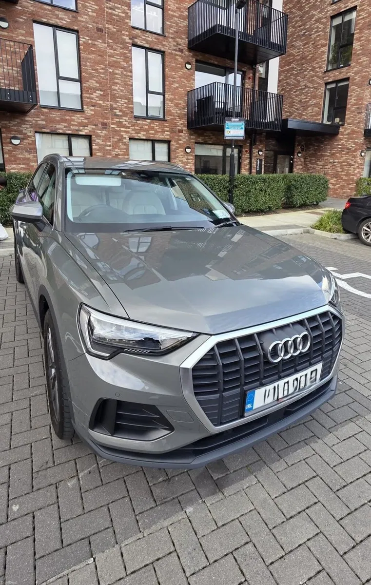 Audi Q3 2023 - Image 1