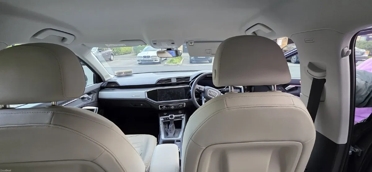 Audi Q3 2023 - Image 4