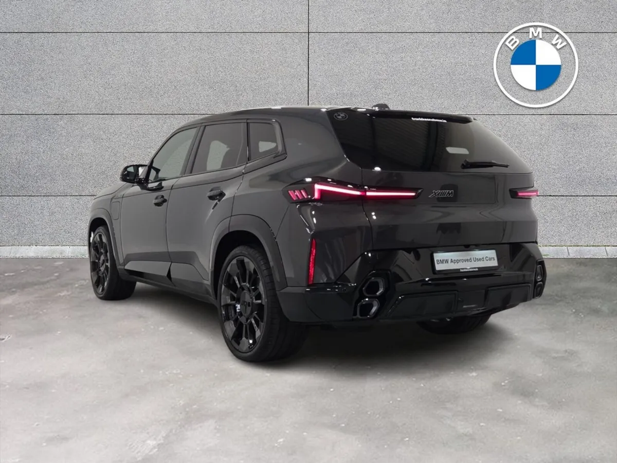 BMW XM 3.0 - Image 3