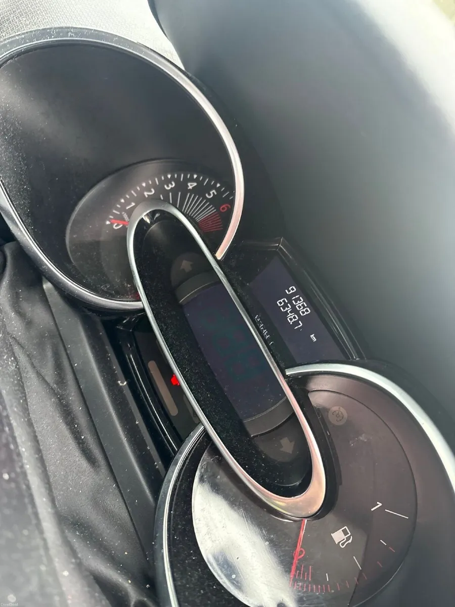 Renault Clio 2017 - Image 1