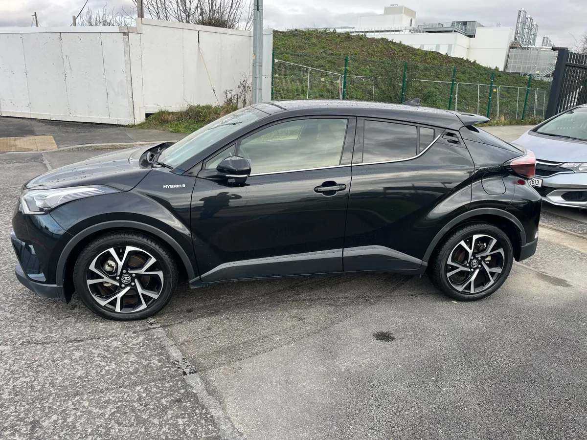 TOYOTA C-HR 2016, 1.8 HYBRID AUTO LOW KM HIGH SPEC - Image 4