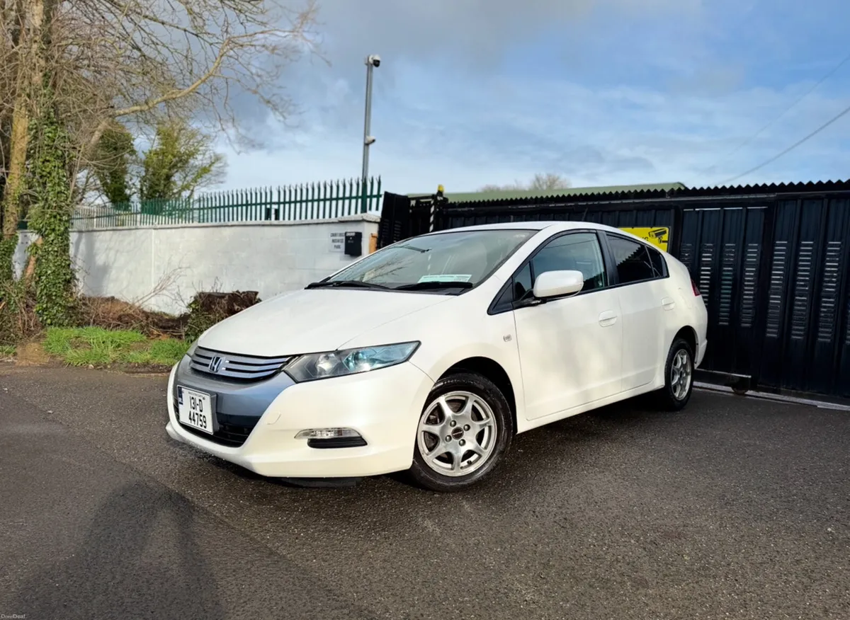 2013 HONDA INSIGHT. 72K KMs. NEW NCT. AUTO 1.3L - Image 1