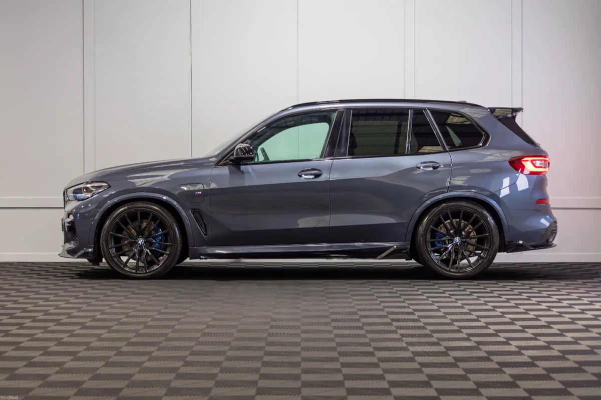 212 BMW X5 X-Drive 45e M-Sport 5 Seat N1 Crewcab - Image 3