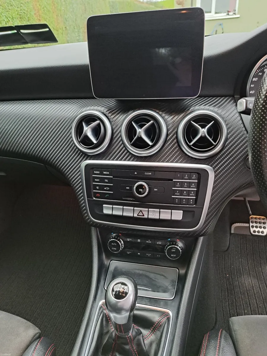 Mercedes-Benz A-Class 2017 - Image 2