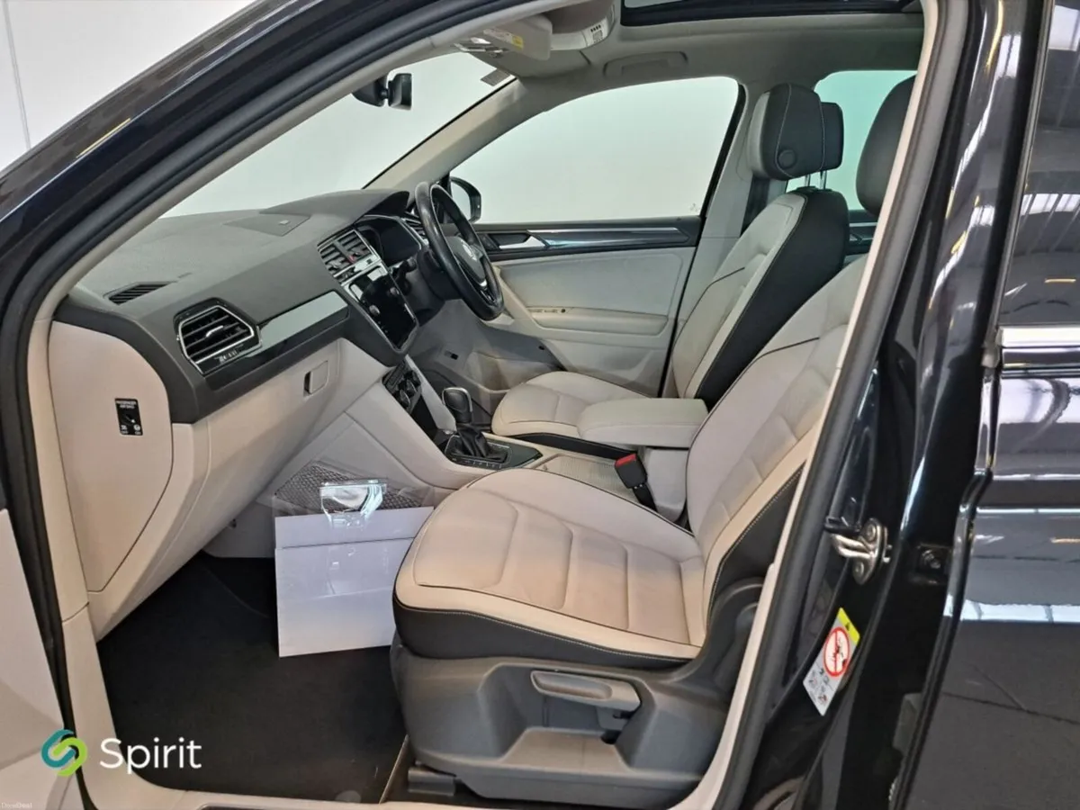 Volkswagen Tiguan R-Line 1.5 TSI DSG*Sunroof*150HP - Image 4