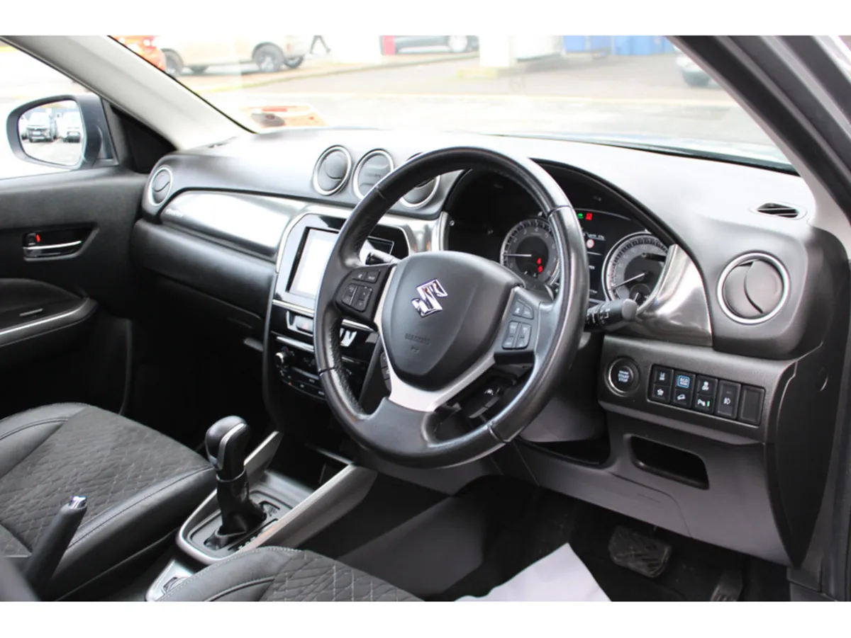 Suzuki Vitara 1.5 S1-HEV SZ5 ALLGRIP AGS 5DR*Remai - Image 2