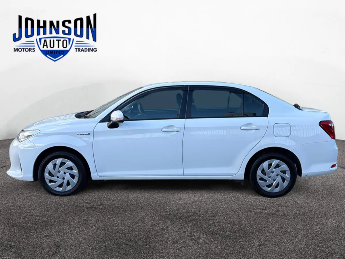 Toyota Corolla 1.5 Axio Saloon Petrol Auto - Image 2