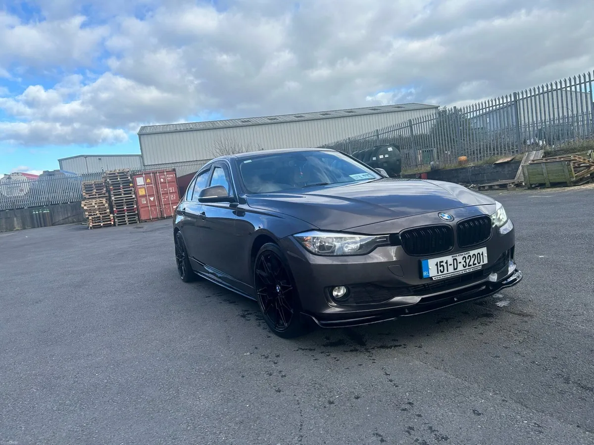 BMW 318D Manual - Image 3