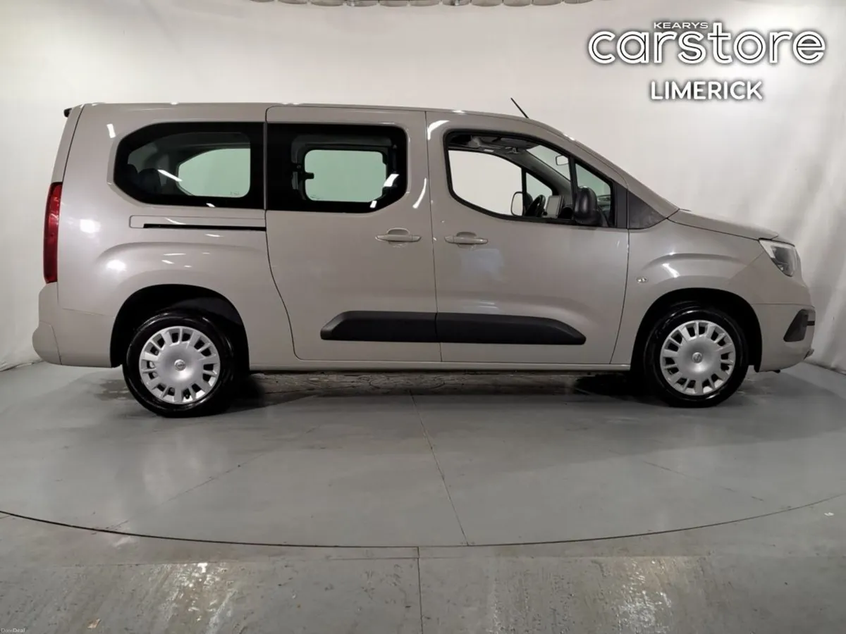 Opel Combo 1.5 Turbo D 100PS Edition Plus 7 Seater - Image 2