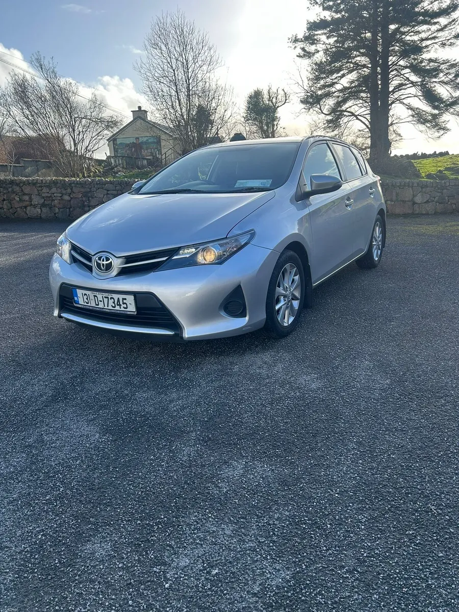 131 Toyota Auris - Image 2