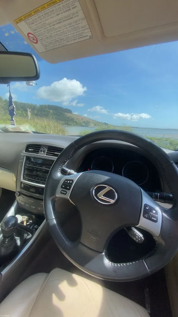 Lexus is200D - Image 4