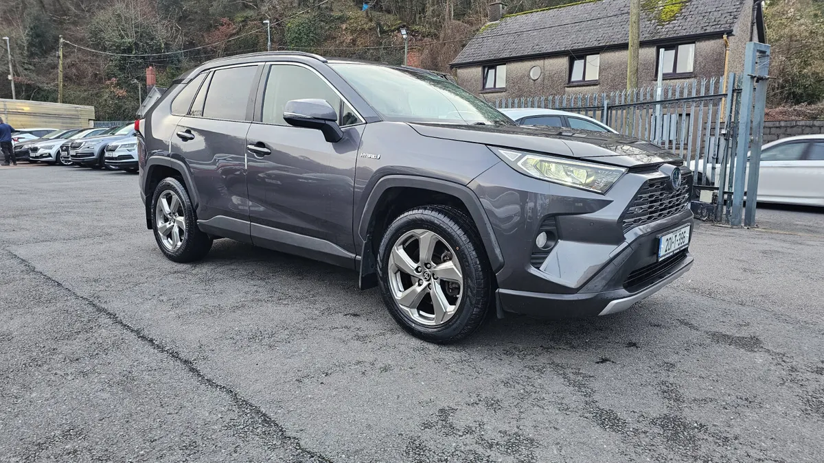 Toyota RAV4 2020 2.5 Hybrid Sol 2WD - Image 2