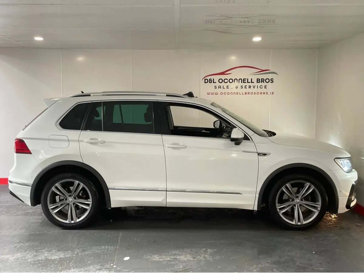 Volkswagen Tiguan R-LINE 2.0 TDI MANUAL 6SPEED FWD - Image 4