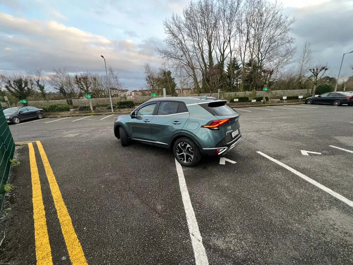242 Kia Sportage 1.6 Diesel low kms €29,500 - Image 4