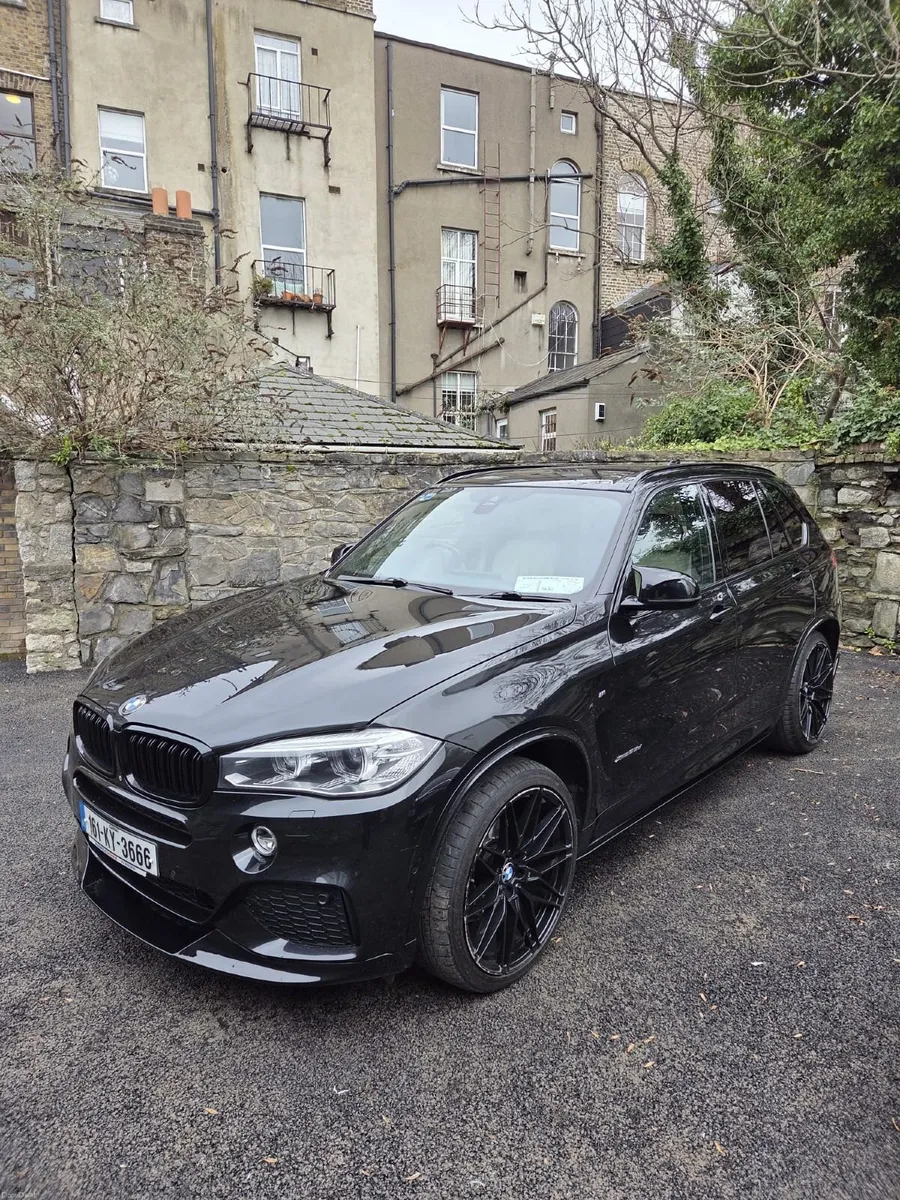 BMW X5 2016 - Image 2