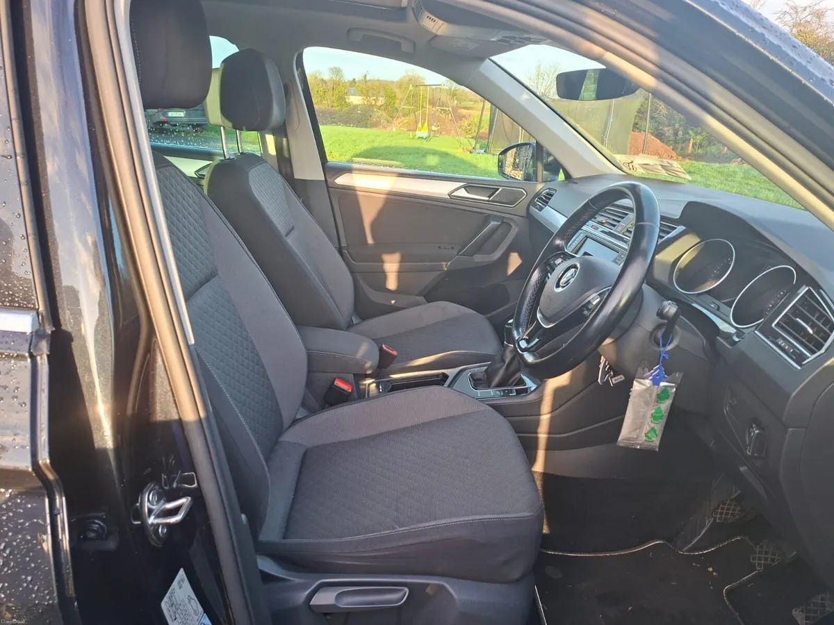 Volkwagen Tiguan - Image 4