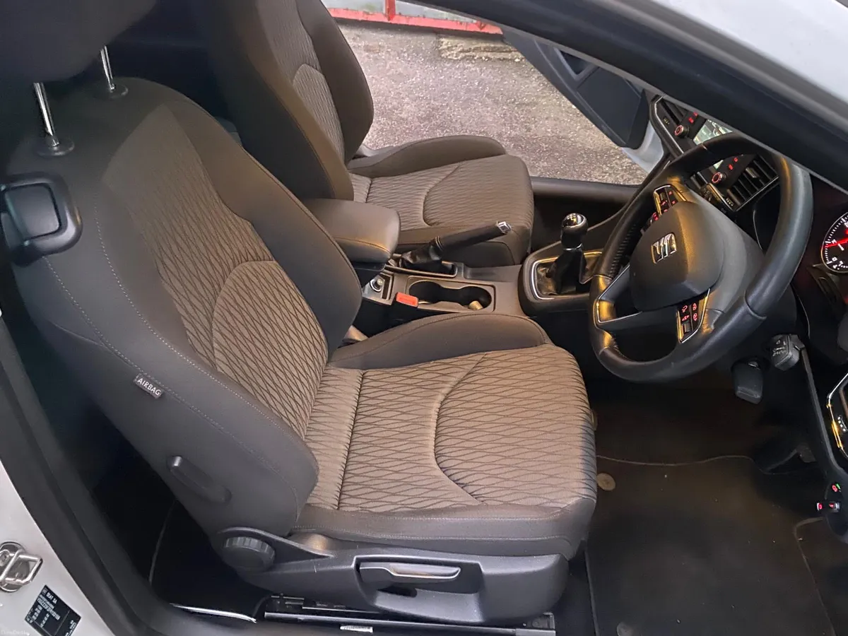 SEAT Leon 2016 - Image 5