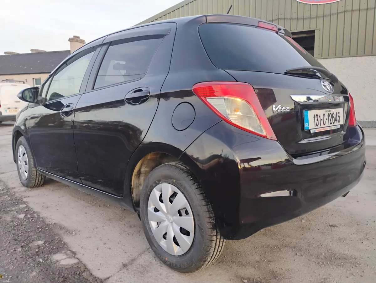 Toyota Vitz 2013 AUTO - Image 3
