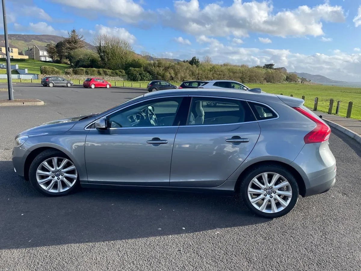 2014 Volvo V40 1.6 D2 SE Luxury Nav – Automatic - Image 3