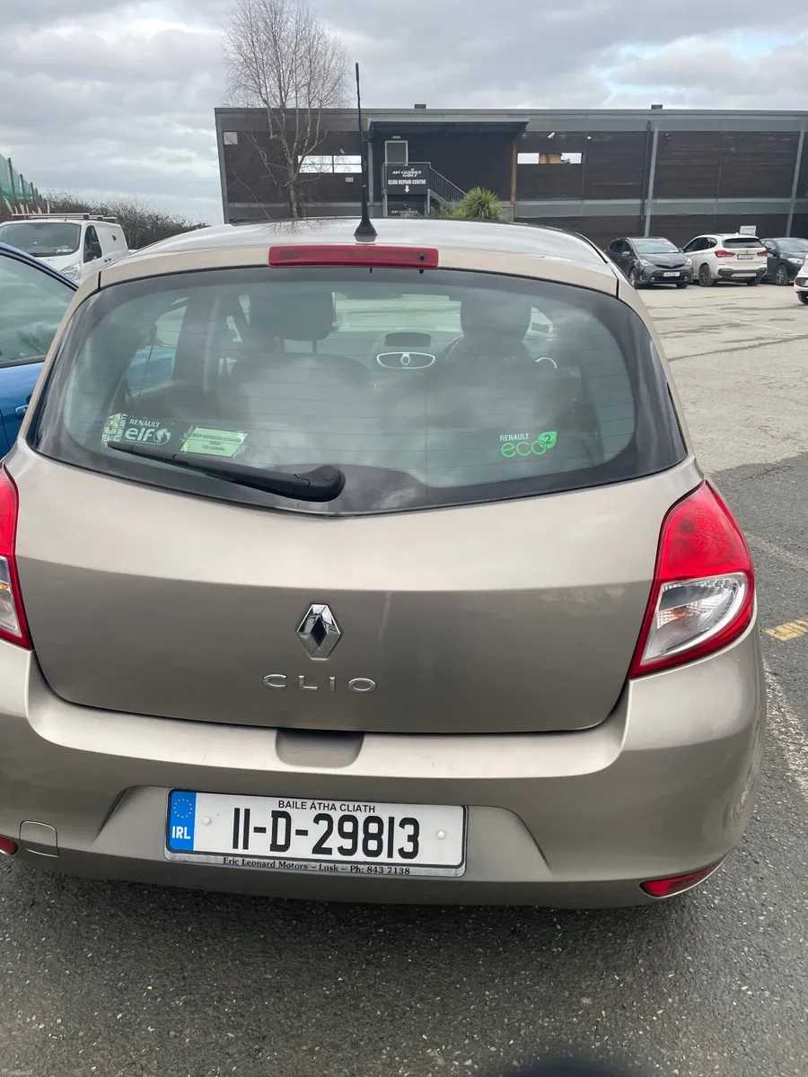 Renault Clio 2011 - Image 2
