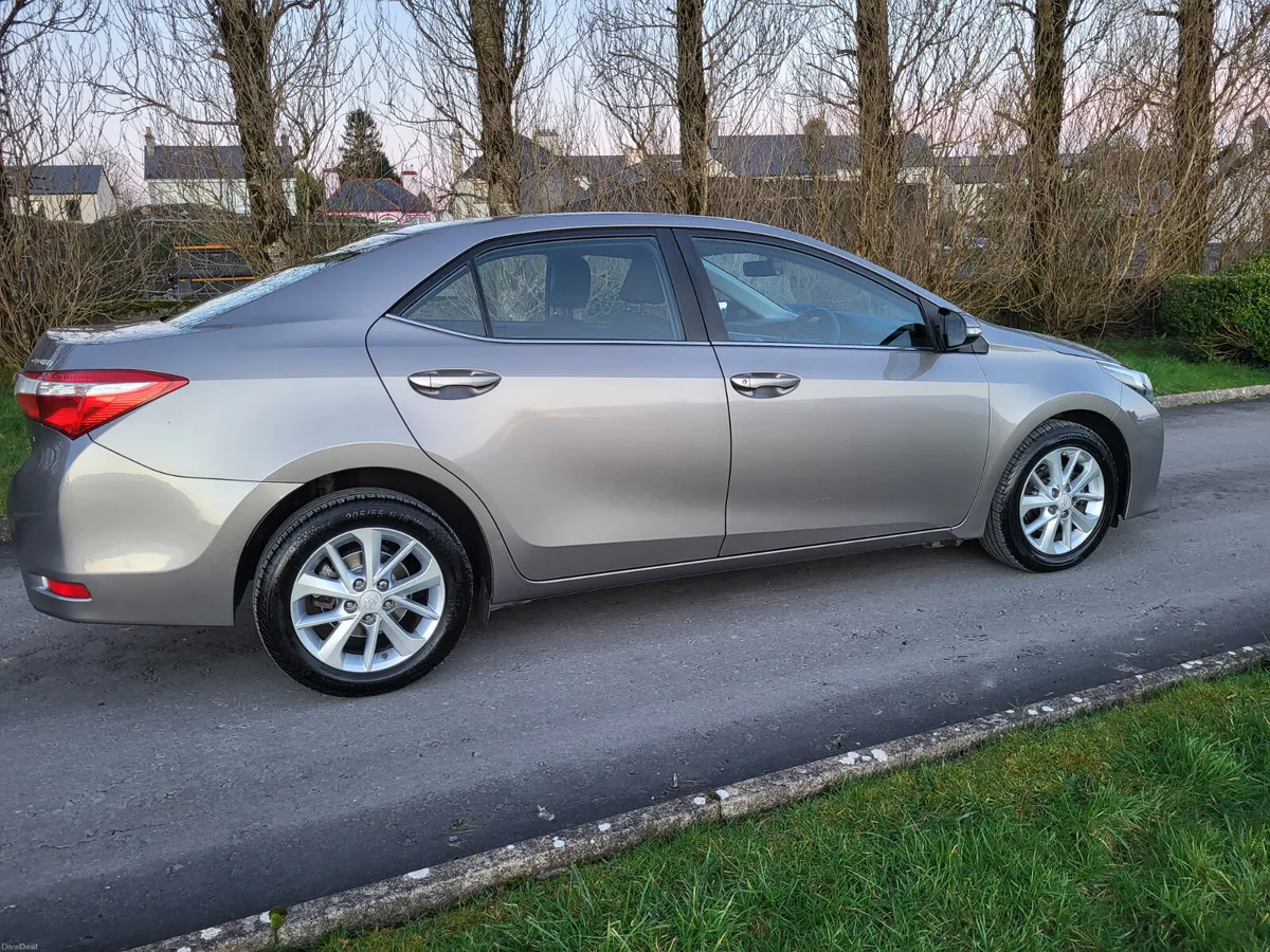 Toyota Corolla 1.4 DIESEL.  LOW KMS. - Image 2