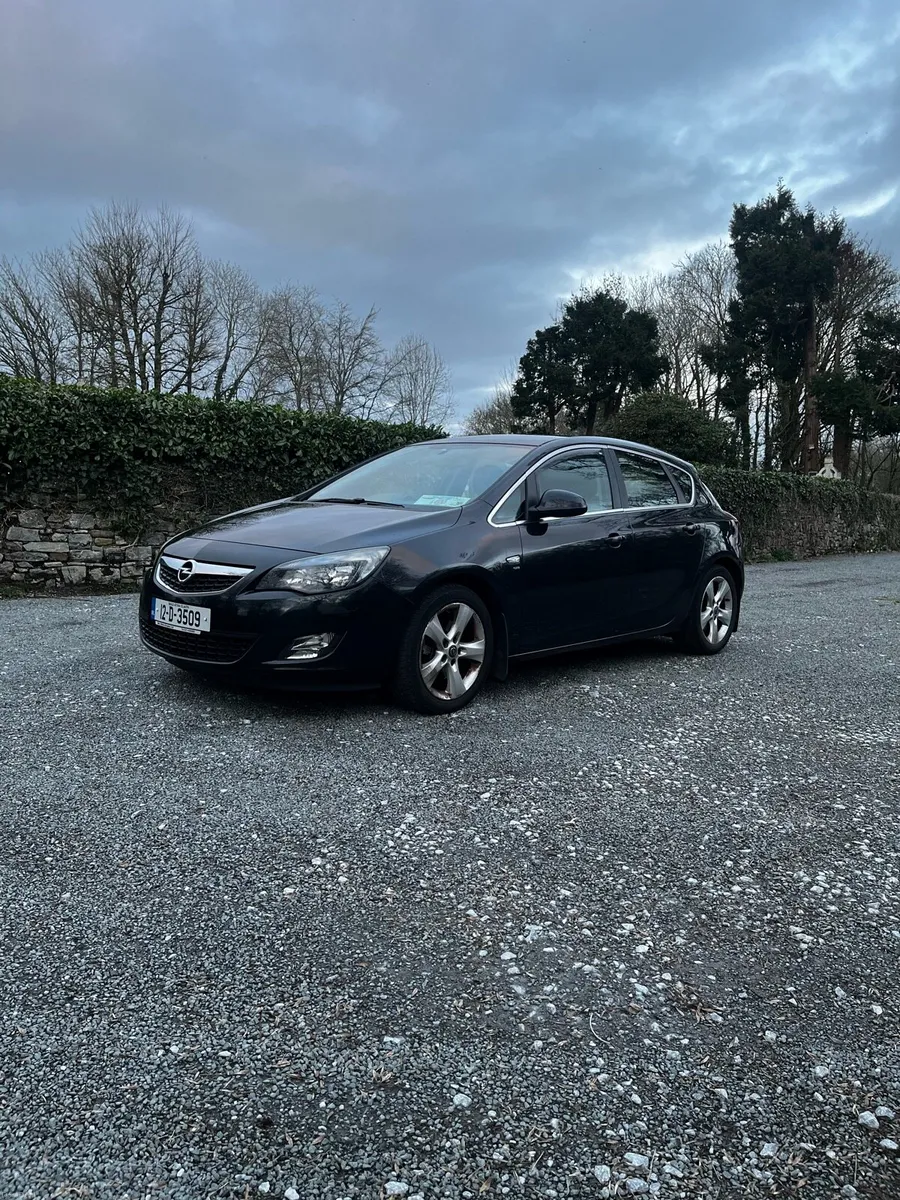 OPEL ASTRA SRI LONG NCT 6-27 - Image 1