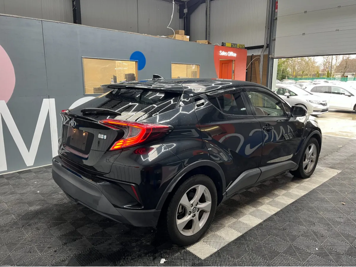 Toyota C-HR €19950 2019 TOYOTA C-HR SLED PACKAGE 1 - Image 2