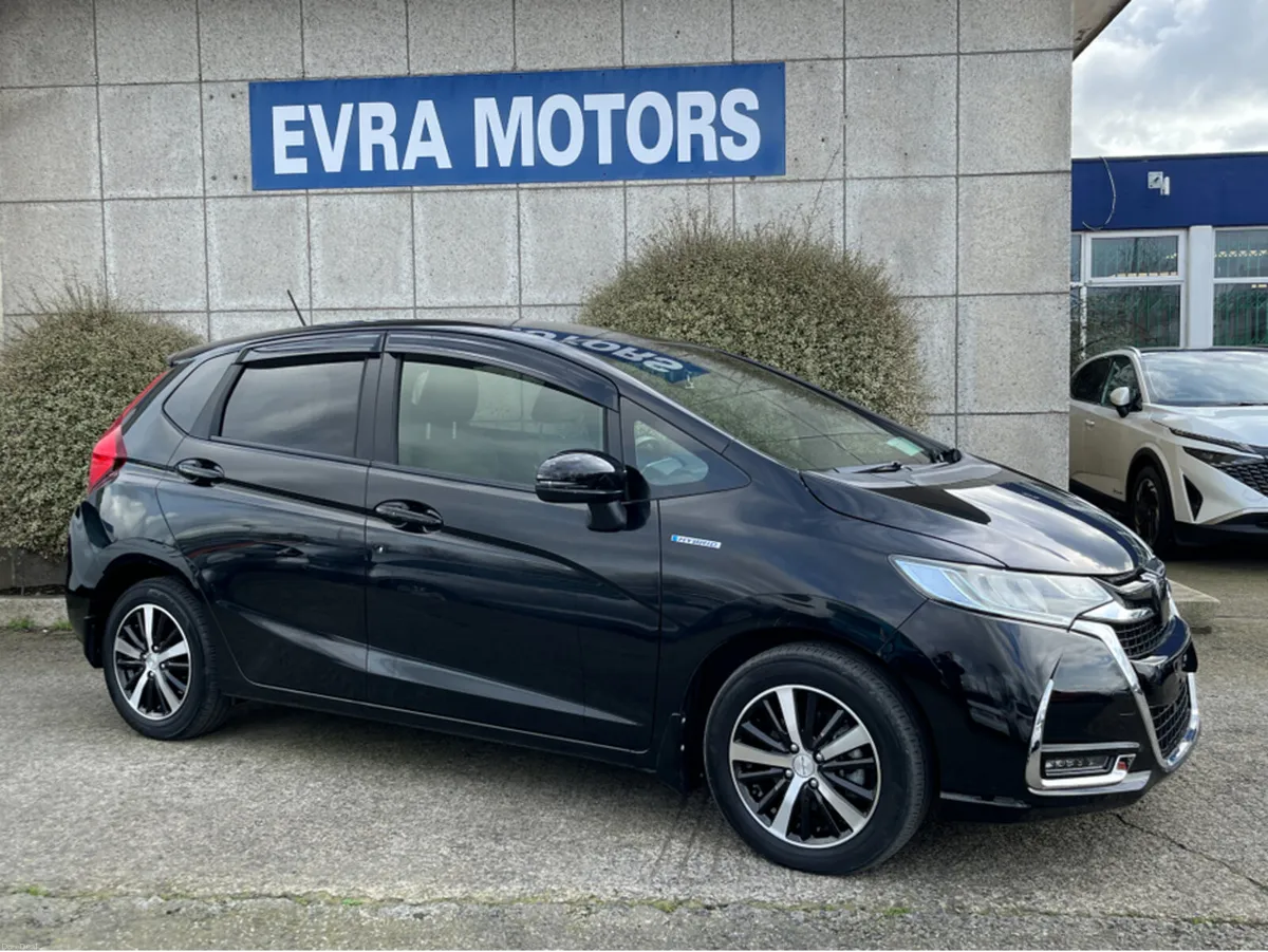 Honda Fit AUTOMATIC HYBRID 1.5 PETROL //REVERSE CA - Image 4