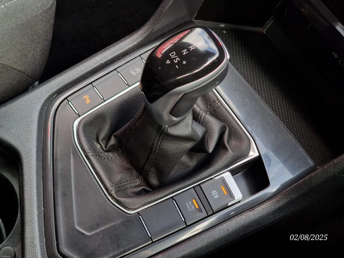 Volkswagen Tiguan leather interior, ALLSPACE 7seat - Image 6