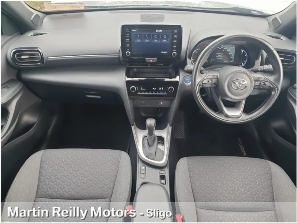 Toyota Yaris Cross We're sorry, this car is now so - Image 2