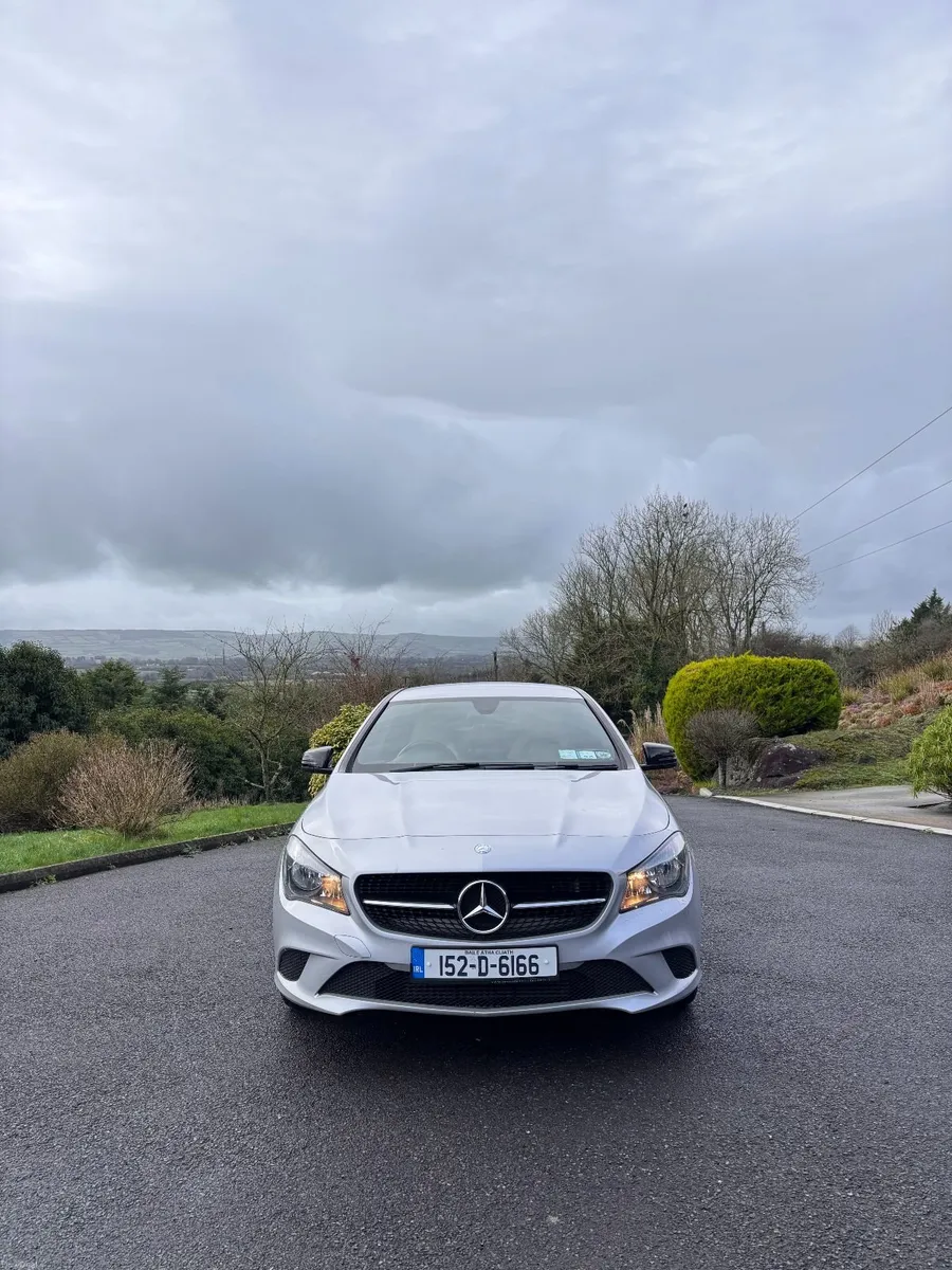 152 Mercedes-Benz CLA 180 1.6 Petrol – Manual - Image 3