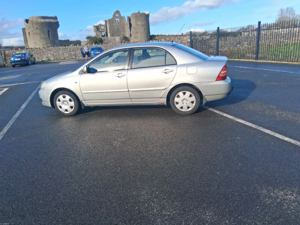 Toyota Corolla 2005 - Image 1