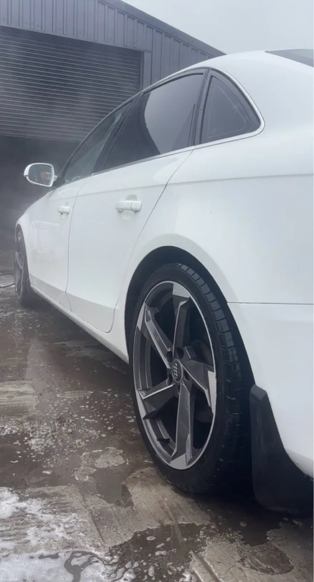 Audi a4 2011 - Image 2