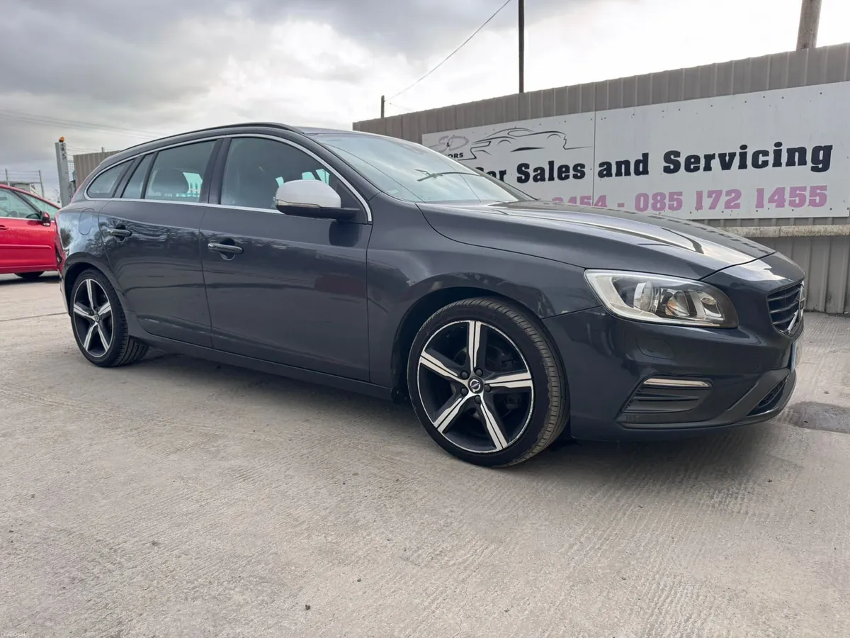 161 Volvo V60 2.0D D3 NAV 150BHP R-DESIGN - Image 3